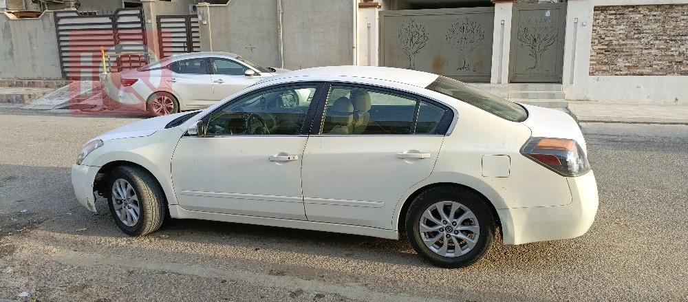 نيسان ألتيما